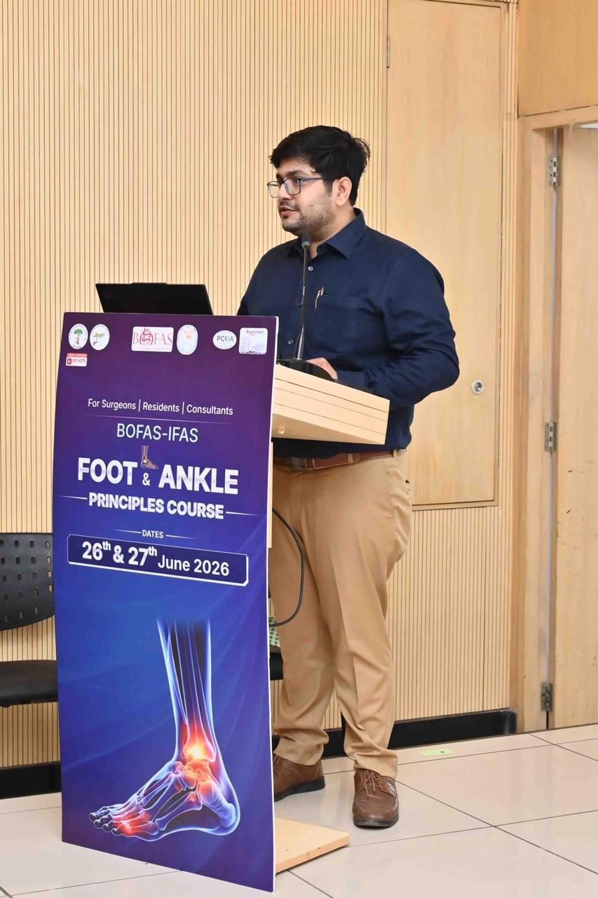 Dr. Samarth Ajay Thakkar delivering a lecture at the BOFAS-IFAS Foot & Ankle Principles Course, June 2026